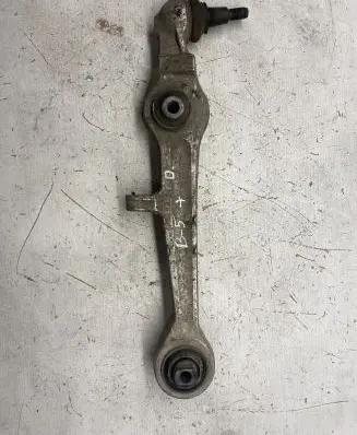 Volkswagen PASSAT B5 Front lower control arm/wishbone