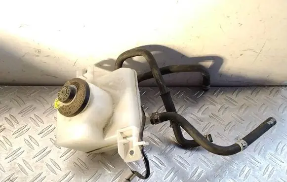 Toyota Prius+ (ZVW40) Power steering fluid tank/reservoir 4722047080