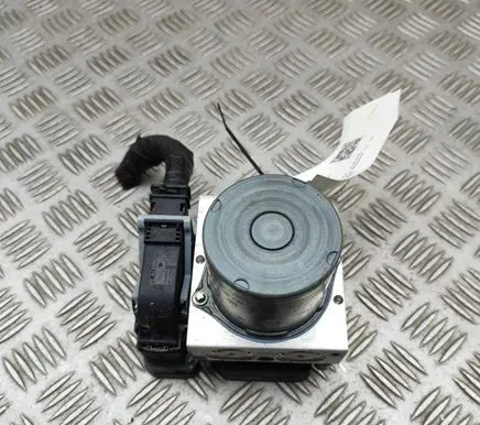 Volvo XC40 ABS Pump 32281471 P32281471
