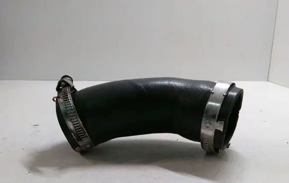 Land Rover Discovery Sport Intercooler hose/pipe M100270M10026002