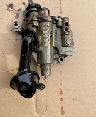 Skoda Yeti (5L) Oil pump 06H113105AF