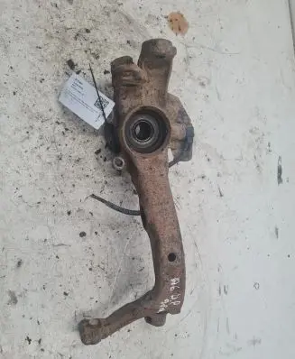 Audi A6 S6 C5 4B Front wheel hub