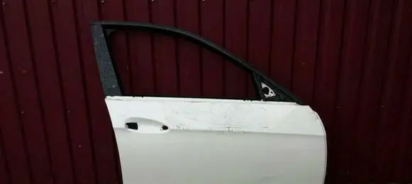 Mercedes-Benz E W212 Front door A2127205400