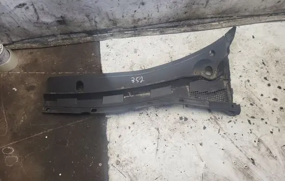 Mazda 3 I Wiper trim