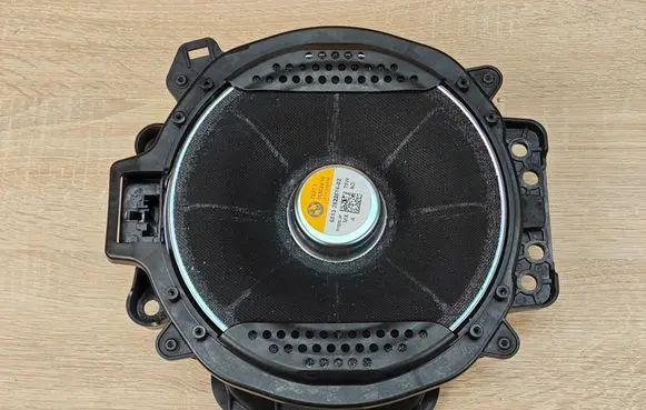 BMW X5 G05 Subwoofer speaker 2622516