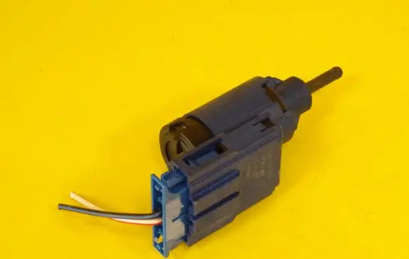 Volkswagen Golf IV Brake pedal sensor switch 1J0927189