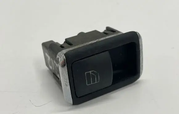 Mercedes-Benz E W212 Electric window control switch A2048707358