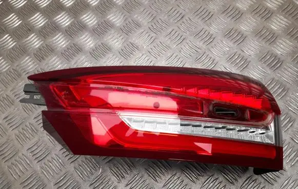Ford Mondeo MK V Rear/tail lights JS7B13A602
