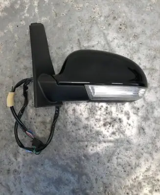 Volkswagen Golf Plus Front door electric wing mirror 