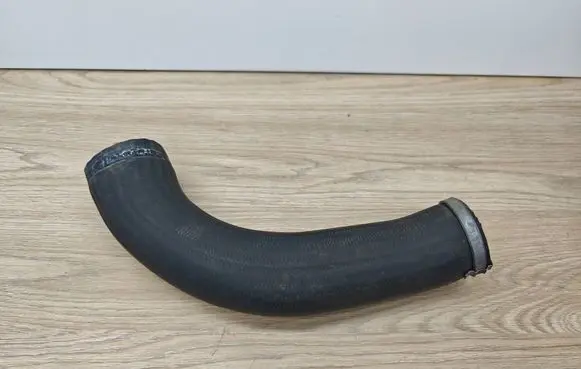 Intercooler hose/pipe