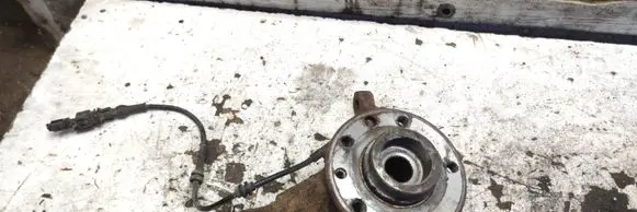 Opel Meriva A Front wheel hub