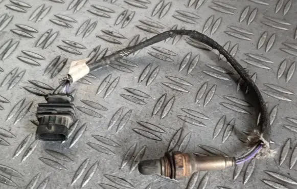 Opel Astra H Lambda probe sensor 55561425