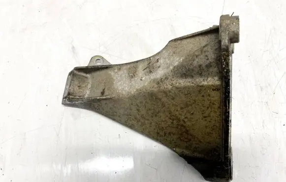 Audi A4 S4 B5 8D Engine mounting bracket 8d0199308f