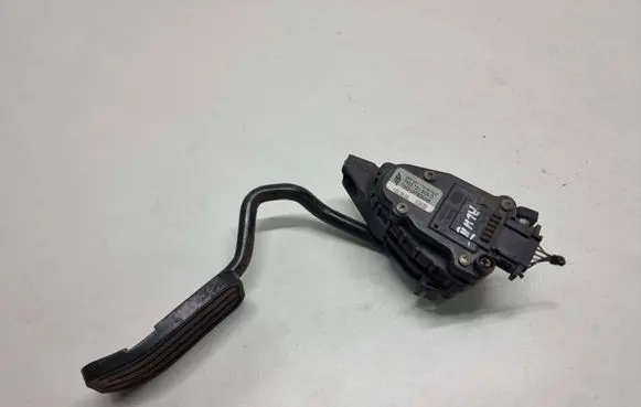 Seat Alhambra (Mk1) Accelerator throttle pedal 7M3721603D YM219F836AB 6PV00777003