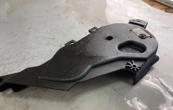 Peugeot 4007 Timing belt guard (cover) 9682312680