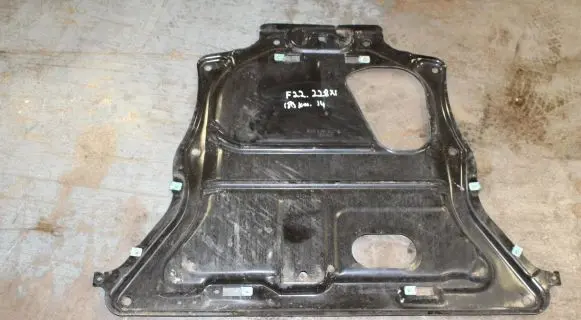 BMW 2 F22 F23 Pickup box liner 6860952