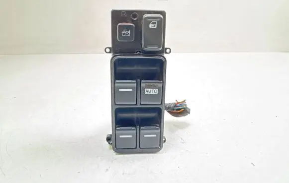 Honda Accord Electric window control switch G8D382HB
