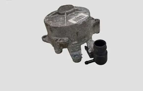Nissan X-Trail T31 Vacuum pump 8200472458