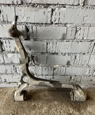 Front lower control arm/wishbone