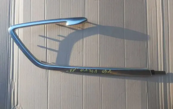 Volvo XC60 Other front door trim element 8635859
