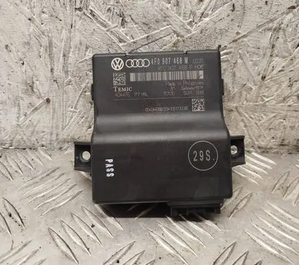 Audi A6 S6 C6 4F Gateway control module 4F0907468M 4F0907468F
