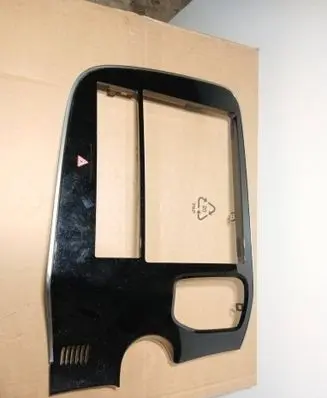 Mitsubishi Outlander Radio/GPS head unit trim 8002C897