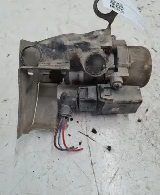 Volkswagen Golf IV Vacuum valve 113051206