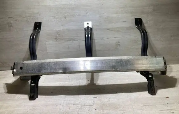Front bumper foam support bar