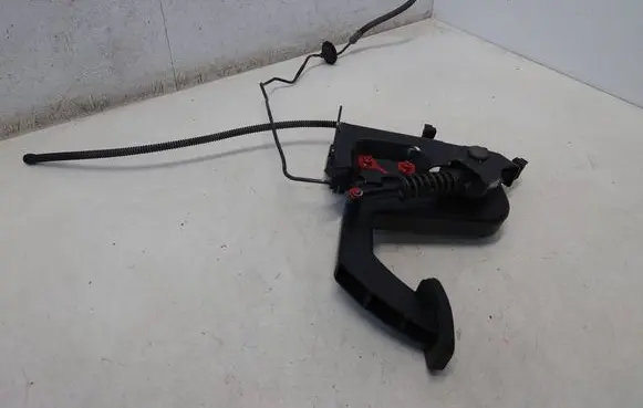 Mercedes-Benz Vito Viano W639 Clutch pedal A6382900516 A6392900216 A2012910633