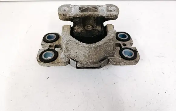 Volvo XC60 Engine mount bracket 8G9N7M121AA