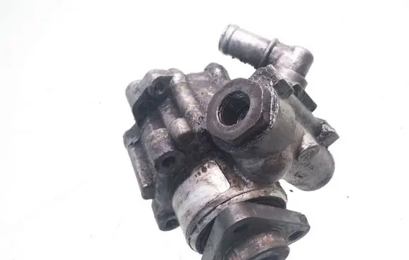 Audi A6 S6 C5 4B Power steering pump