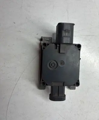 BMW 3 F30 F35 F31 Coolant fan relay 940011401