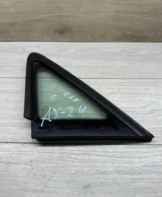 Volkswagen Touran I Front triangle window/glass 1T0845411