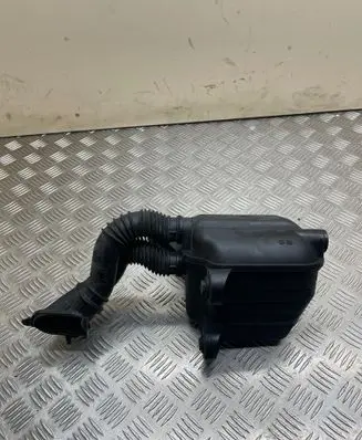 Vacuum air tank