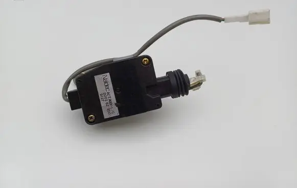 Mazda Demio Tailgate boot lock/latch motor D20162350