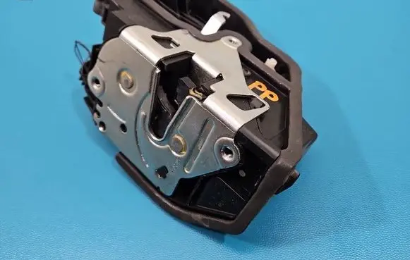 BMW X6 E71 Front door lock 7276682 IMPRK1536698