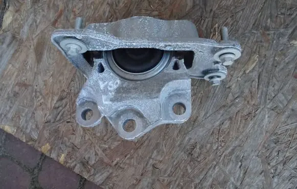 Volvo V60 Engine mounting bracket 32265204