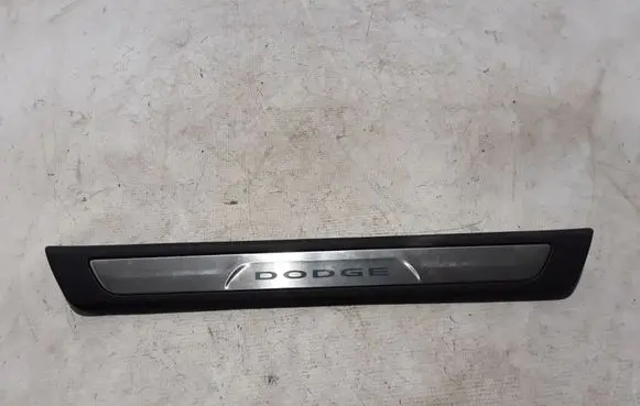 Dodge Durango Front sill trim cover 1NC80TRMAB