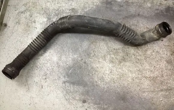 Mercedes-Benz A W169 Intercooler hose/pipe A1695200701