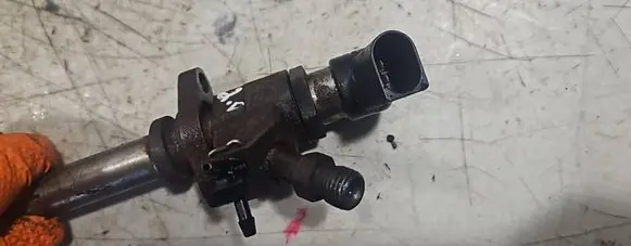 Ford Mondeo MK IV Fuel injector 9657144580 GF1143542