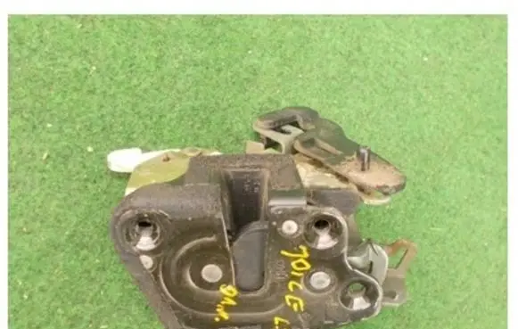 KIA Joice Rear door lock