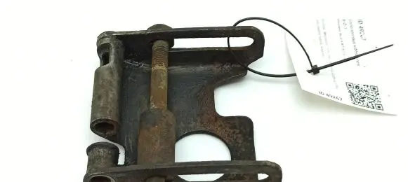 Mercedes-Benz S W116 Generator/alternator bracket 
