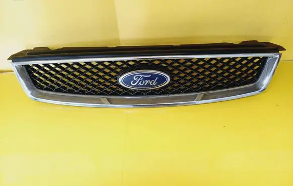 Ford Focus Front grill 4M518138AE