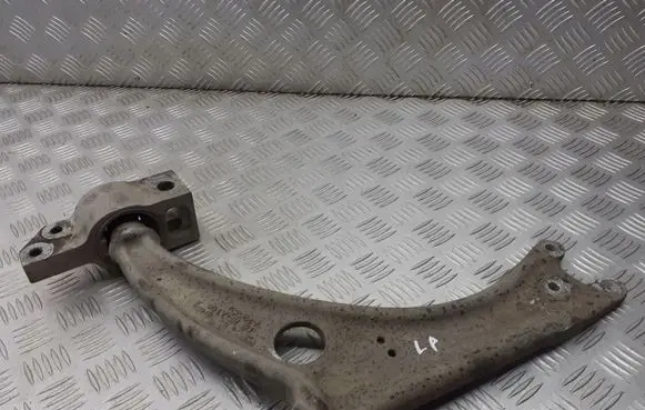 Volkswagen PASSAT B6 Front control arm