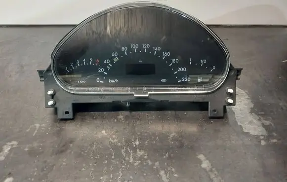 Mercedes-Benz A W168 Speedometer (instrument cluster) A1685401347