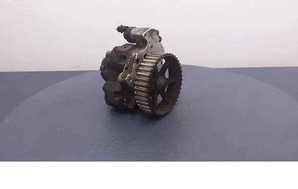 Renault Trafic II (X83) Fuel injection high pressure pump 8200108225