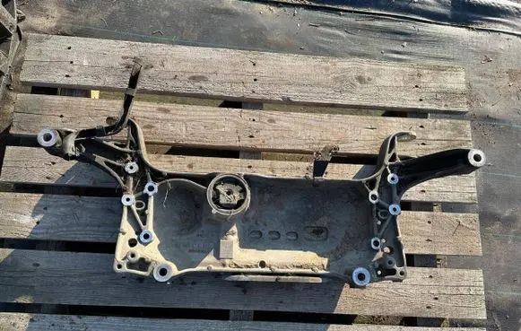 Volkswagen PASSAT B7 Front subframe 3C0199369H