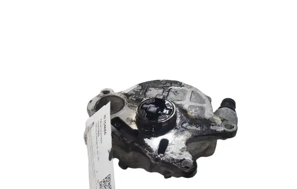 Volkswagen PASSAT B6 Vacuum pump 03L145100F
