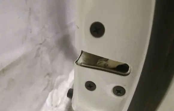 Mazda CX-5 Front door lock