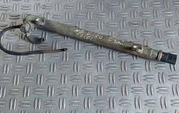 Mercedes-Benz E AMG W211 Fuel main line pipe 0445214038 0281002504